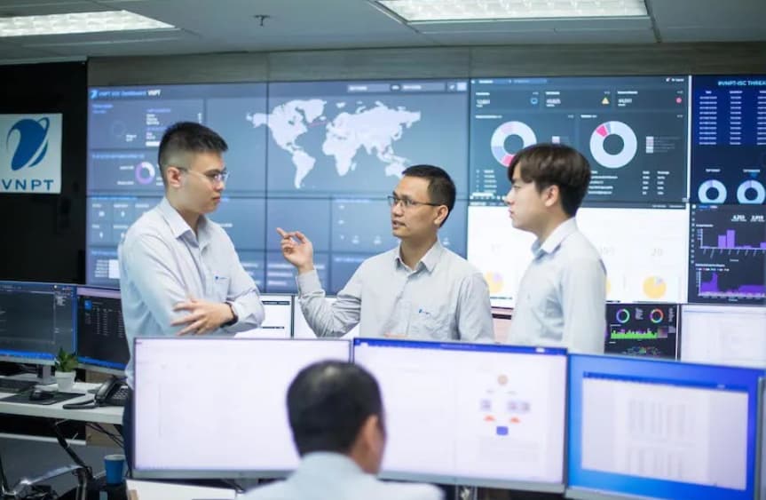 Vietnam honors top 10 digital enterprises, launches Tech Map 2025 