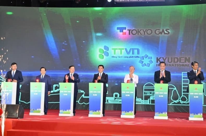 Investors seek 2-year delay for $2.56 bln LNG power project in northern Vietnam, citing equipment hurdles