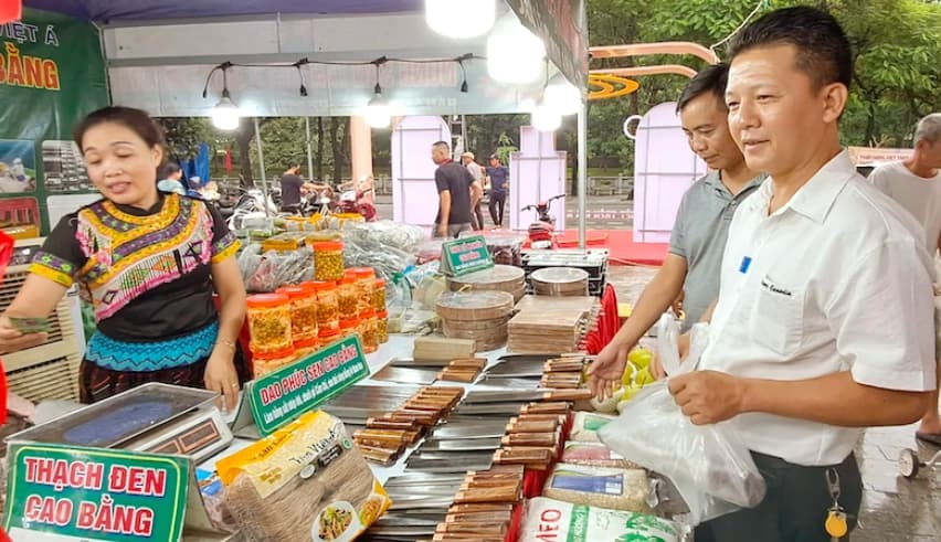 Vietnam Agricultural Week 2025 highlights regional specialties and digital farm innovation
