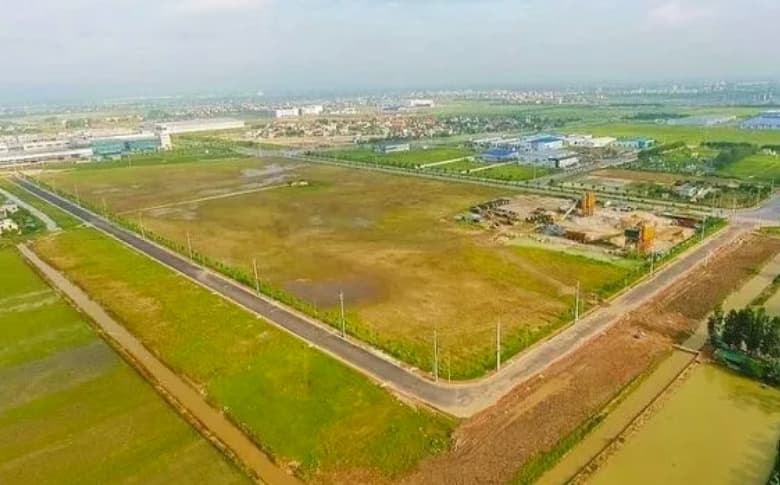 Is the allocation of resettlement land exempted from land use fees? 