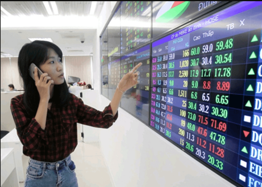 Safe-haven flows shift to gold and bonds, as growth investing takes the lead