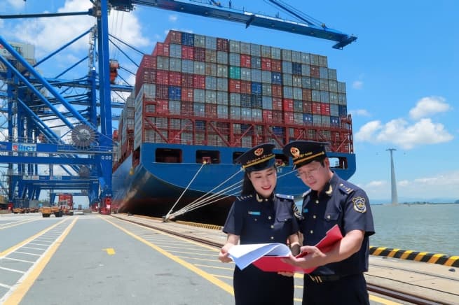 Vietnam’s Import-Export Value Rises 17.3% in First Nine Months of 2025