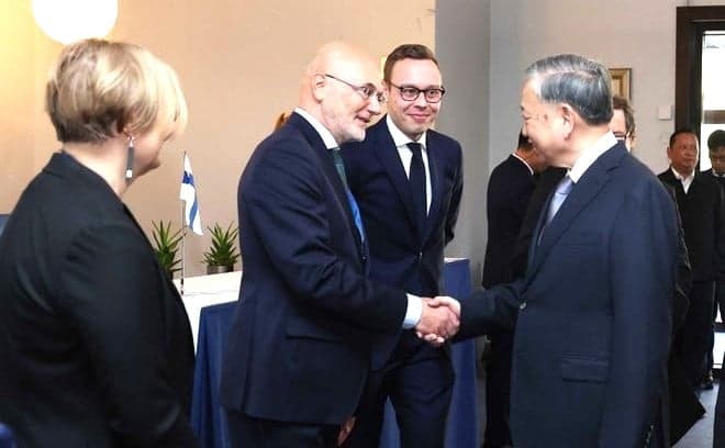 Vietnam, Finland firms sign multiple MoUs on satellite, cybersecurity, aviation partnerships