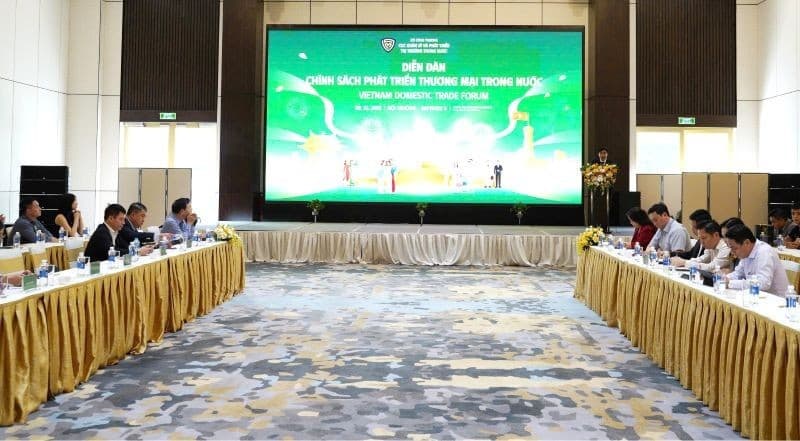 Domestic trade development policy forum held in Ha Noi