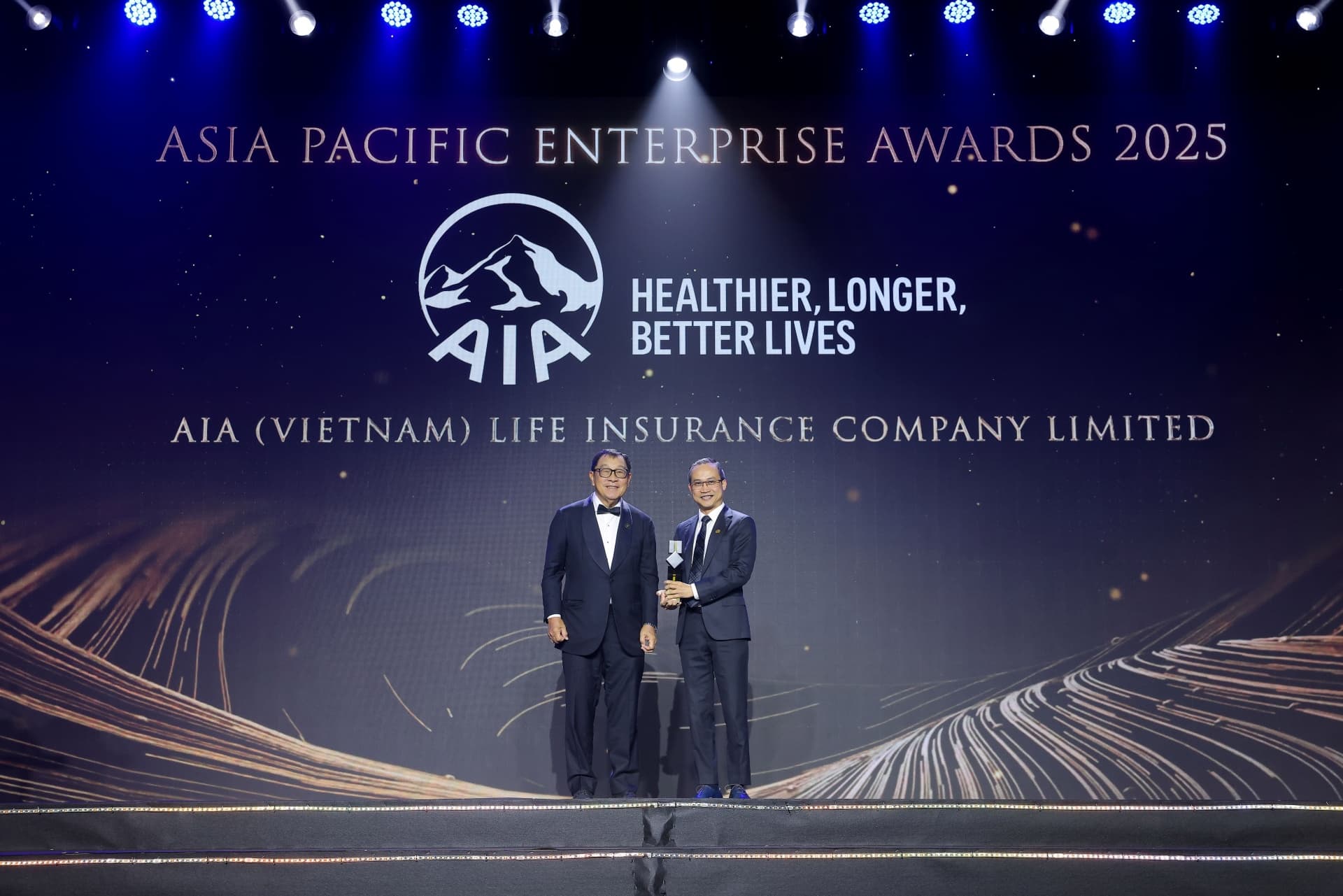 AIA Vietnam wins Corporate Excellence Award at APEA 2025