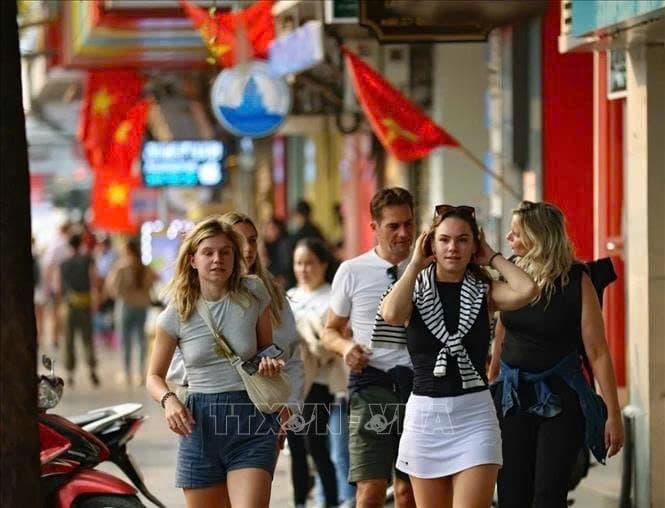 Viet Nam welcomes nearly 17.2 million foreign tourists in January-October