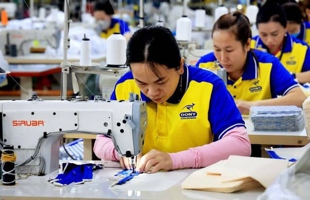 Vietnam’s garment industry rebounds, but challenges loom