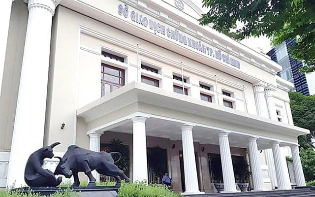 Vietnam plans roadmap to allow short selling under stock market upgrade program