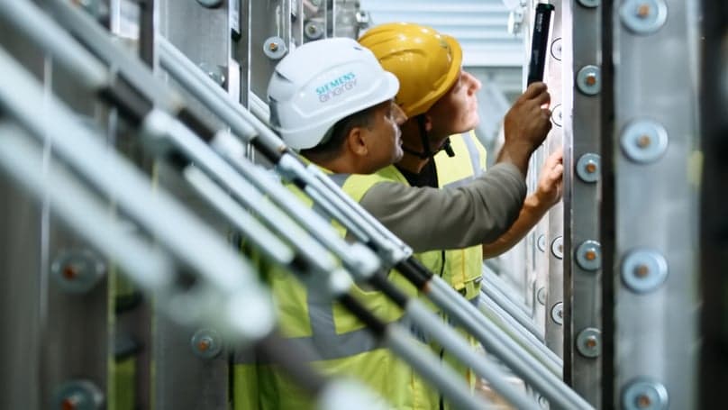 Surging demand for gas turbines tightens supply chains, extends lead times: Siemens Energy