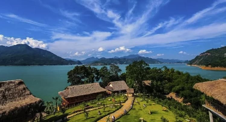 Phu Tho strives to unlock the priceless potential of Hoa Binh Lake tourist area