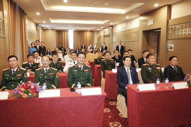Enhancing Cooperation and Expanding Vietnam–Laos Logistics Connectivity