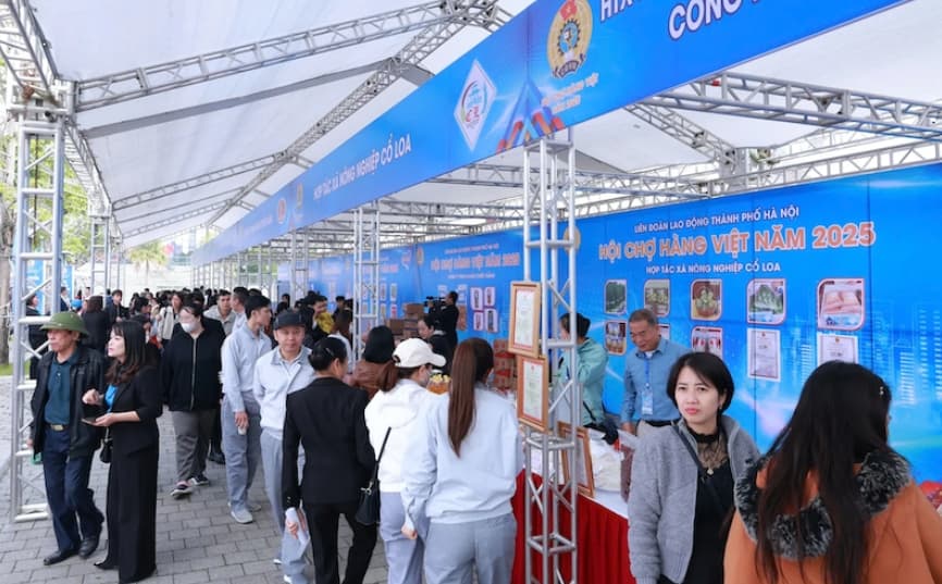 Hanoi fair promotes Vietnamese goods with major discounts and strong worker support