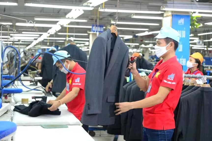 Vietnam posts record US export earnings despite tariff headwinds