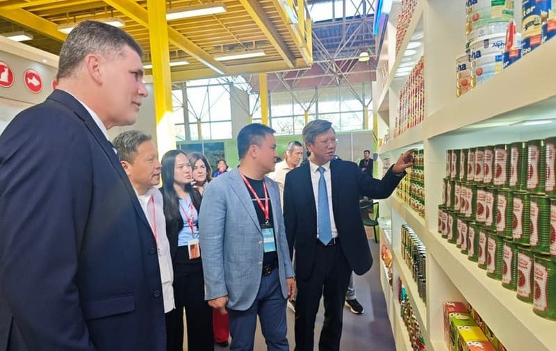 “Viet Nam Day” held at 41st Havana International Fair