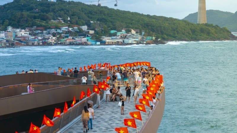 Promoting advantages to take tourism to international level