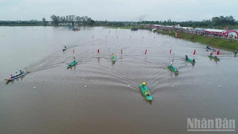 Flood-season tourism in southern An Giang Province