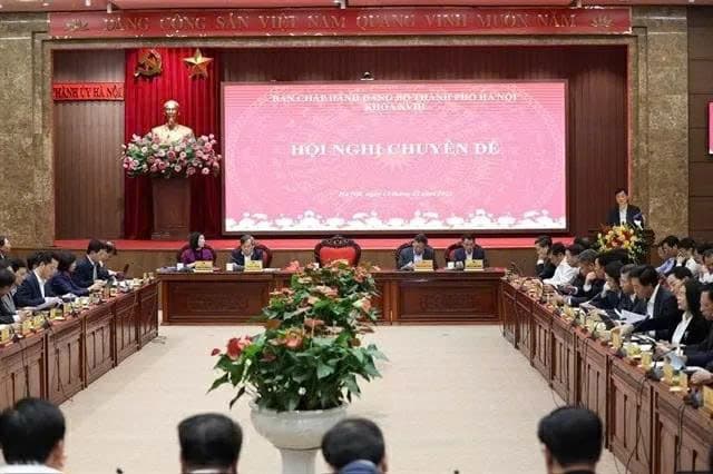 Hanoi ratifies two key strategic projects to fuel long-term development