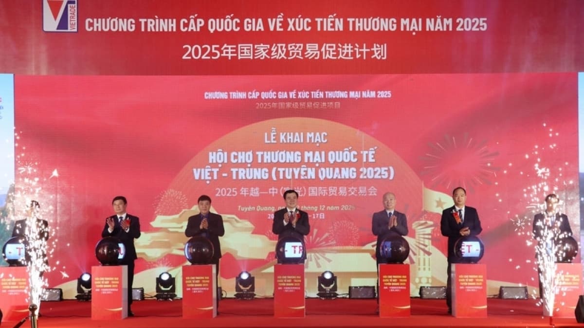 Vietnam-China international trade fair opens in Tuyen Quang, boosting cross