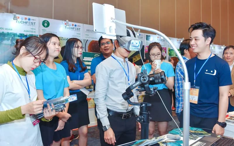 Hanoi approves major technology exchange to drive regional innovation