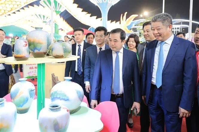 Viet Nam OCOP Festival 2025 opens in Ha Noi