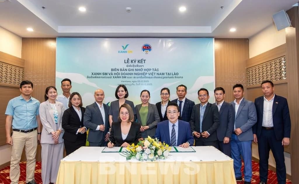 Vietnamese firm seals partnership to expand green transport services in Laos