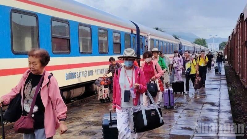 Boosting transport capacity to meet people’s travel demand during Tet holiday