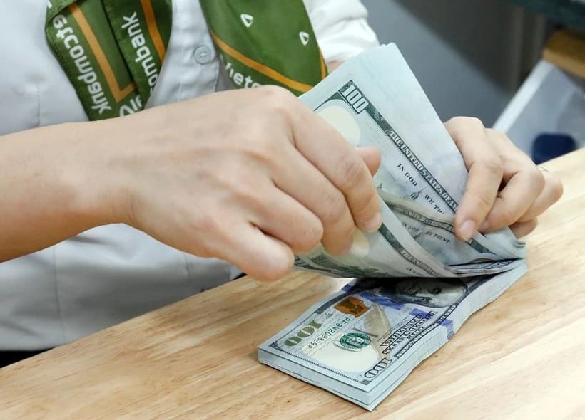 Ho Chi Minh City's remittances forecast to hit record high in 2025