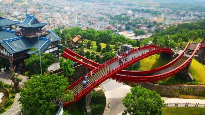 Vietnam Tourism Industry: Shifting from Volume Growth to Value Competition