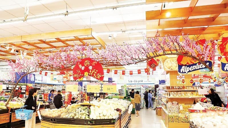 Goods remain abundant and prices stable ahead of Tet