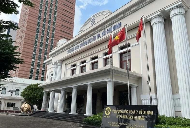 Vietnam stocks to be sharply differentiated in 2026: brokers