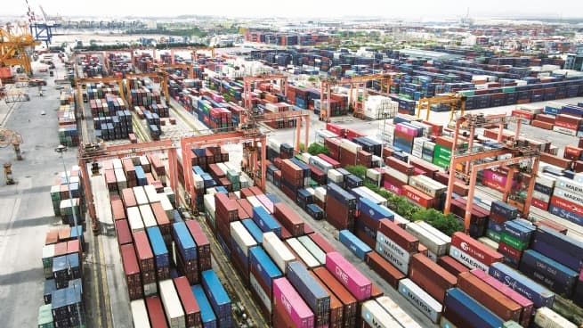 Vietnam Trade 2025: Record Volumes, Rising Value Challenges