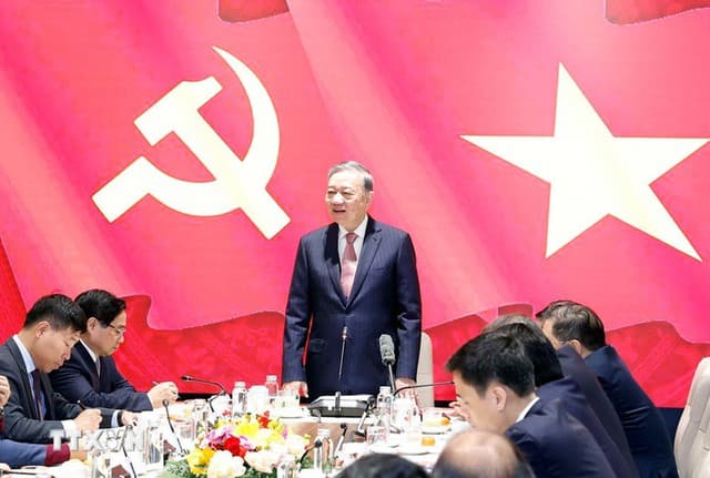 General Secretary To Lam stresses high priority for economic, science-tech diplomacy