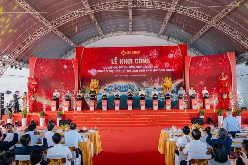 Sun Group breaks ground on two 5-star projects with 12,000 rooms for APEC 2027 in Phu Quoc