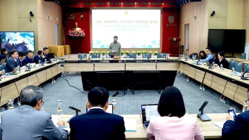 Creating special mechanisms to develop petroleum industry into spearhead sector