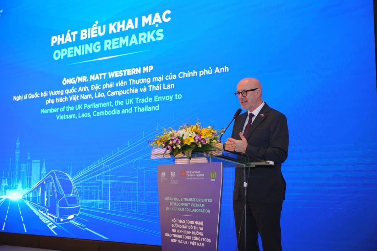 British rail businesses strengthen cooperation in Vietnam