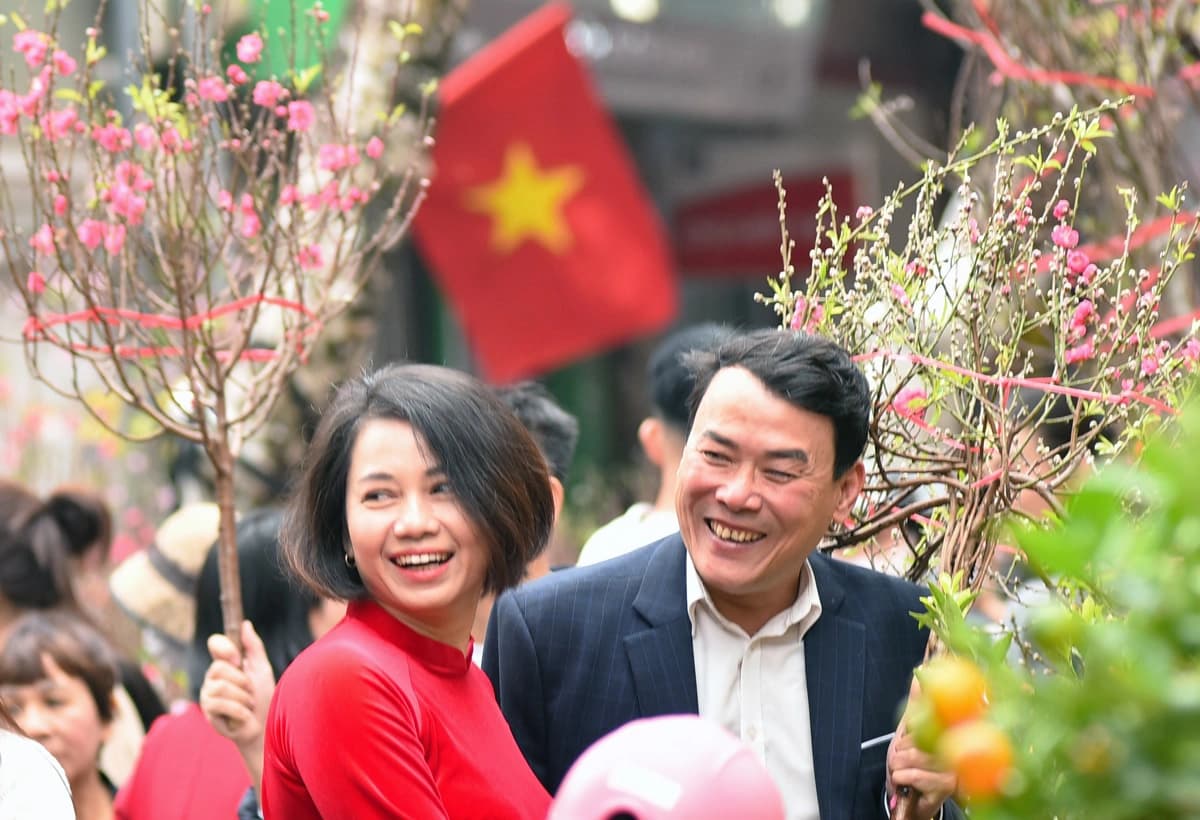 Hang Luoc Flower Market: Preserving the soul of Tet in modern Hanoi