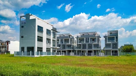 Double-digit interest rates push Vietnam's real estate market to restructuring cycle