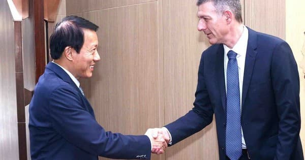 Amazon commits to developing high-quality human resources in Viet Nam