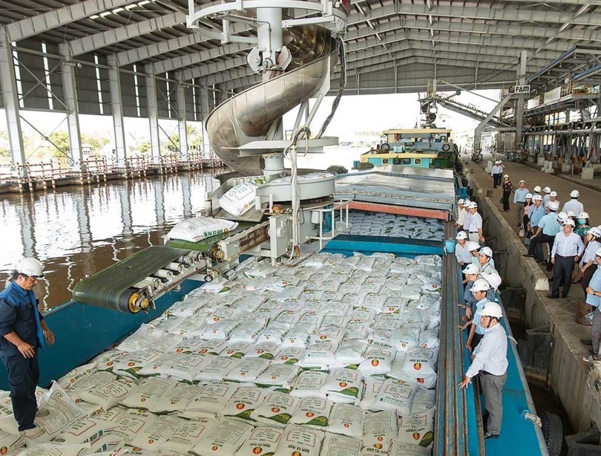 Ambitious profit goals and IPO wave signal confidence