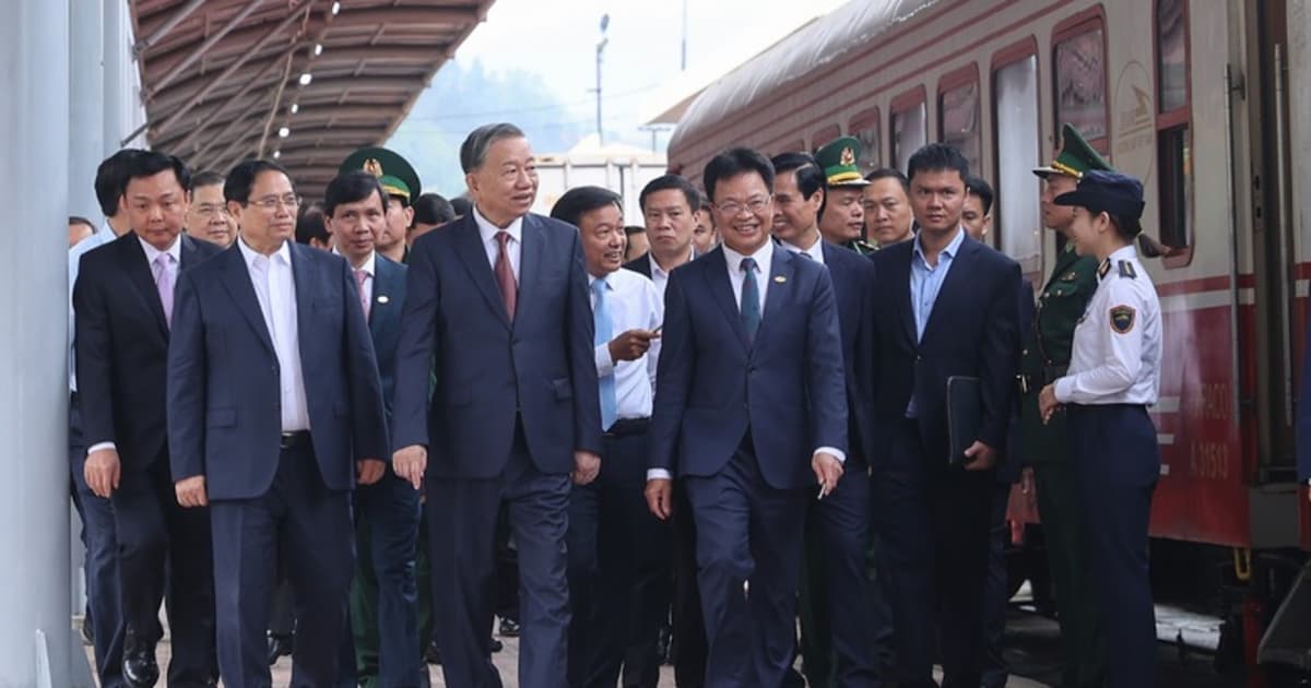 Party leader urges formulation of Vietnam-China railway development strategy