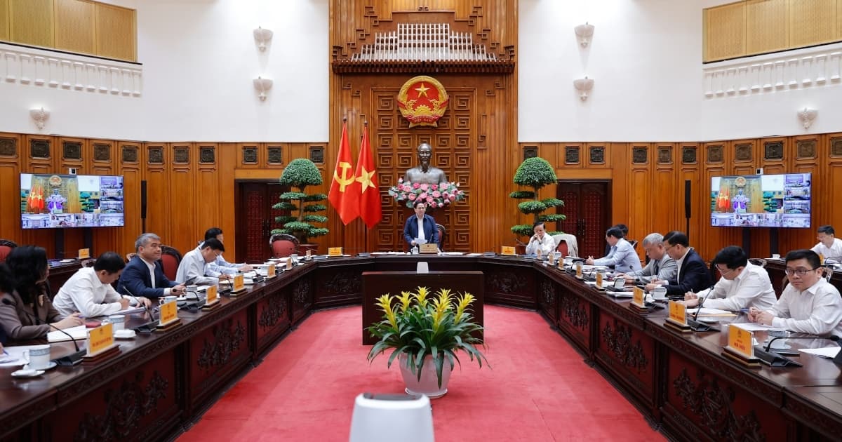 PM asks to accelerate key railway projects