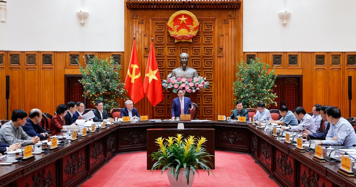 PM orders uninterrupted fuel supply and mulls budget support for price stability