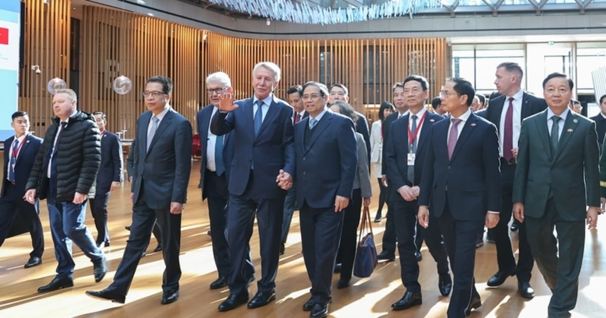 PM proposes Russia's Novatek Group to boost energy cooperation