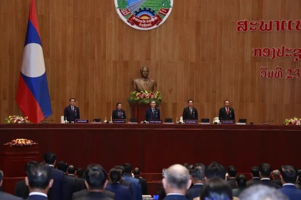 Laos pushes rail link with Viet Nam