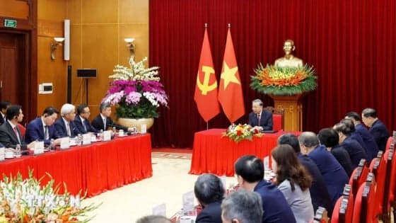 Foreign-invested sector treated equally in Vietnam: Party chief