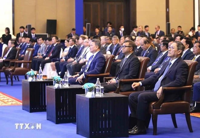 Viet Nam attends Cambodia–ASEAN Business Summit 2026