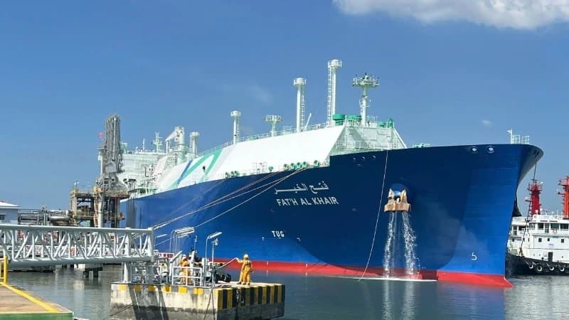 63,000-tonne liquefied natural gas vessel docks safely at Ho Chi Minh City’s port