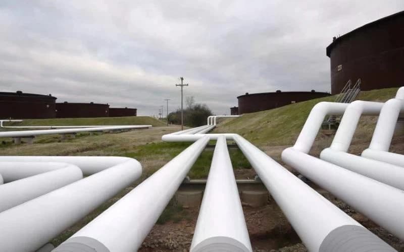 Crude oil falls below the 100 USD mark, metals attract capital again