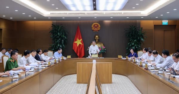 Prime Minister issues ultimatum for ministries to cut administrative procedures, business conditions