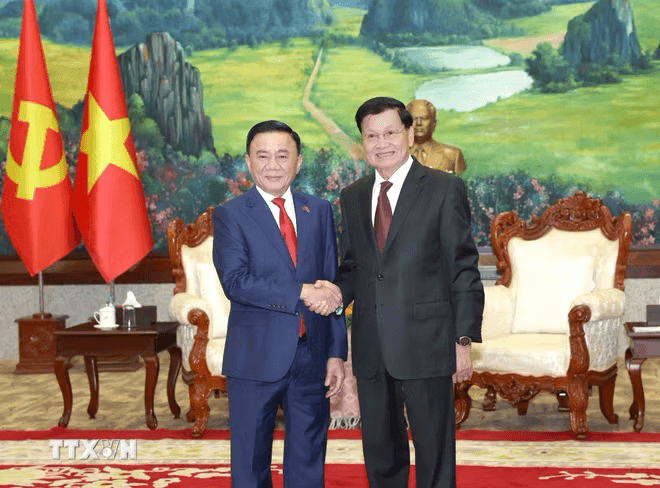 Promoting comprehensive Vietnam - Laos - Cambodia cooperation